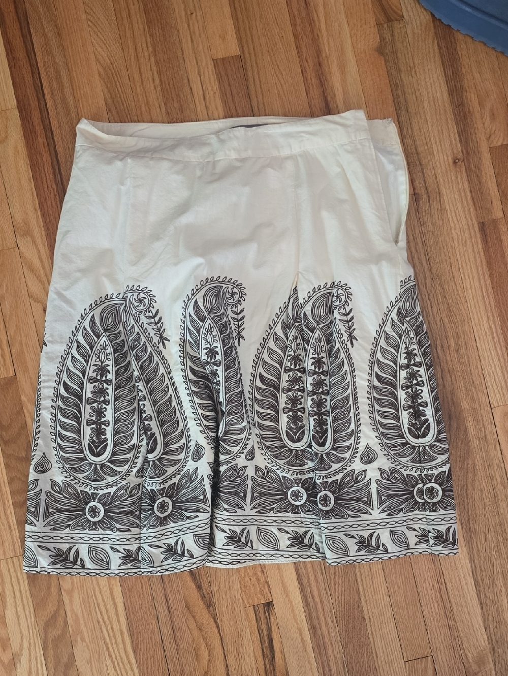 Ann Taylor White A-Line Skirt with Black Paisley Border